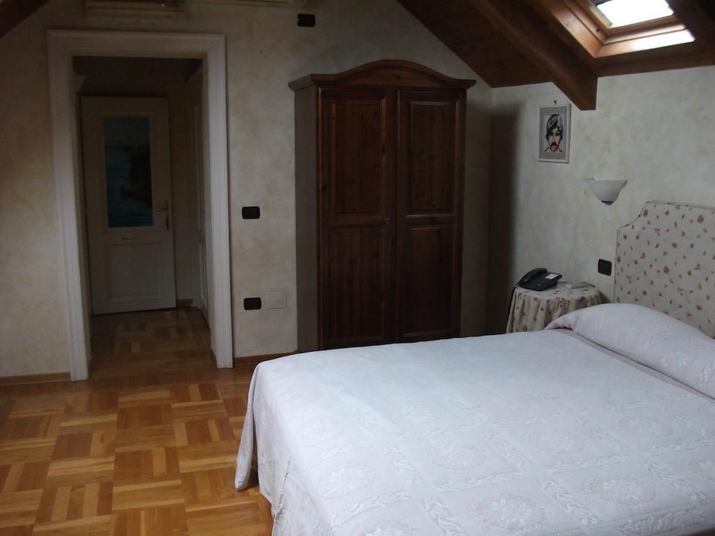 Villa Marcello Καζέρτα Δωμάτιο φωτογραφία