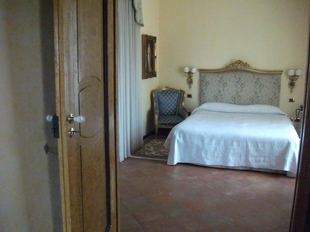 Villa Marcello Καζέρτα Δωμάτιο φωτογραφία